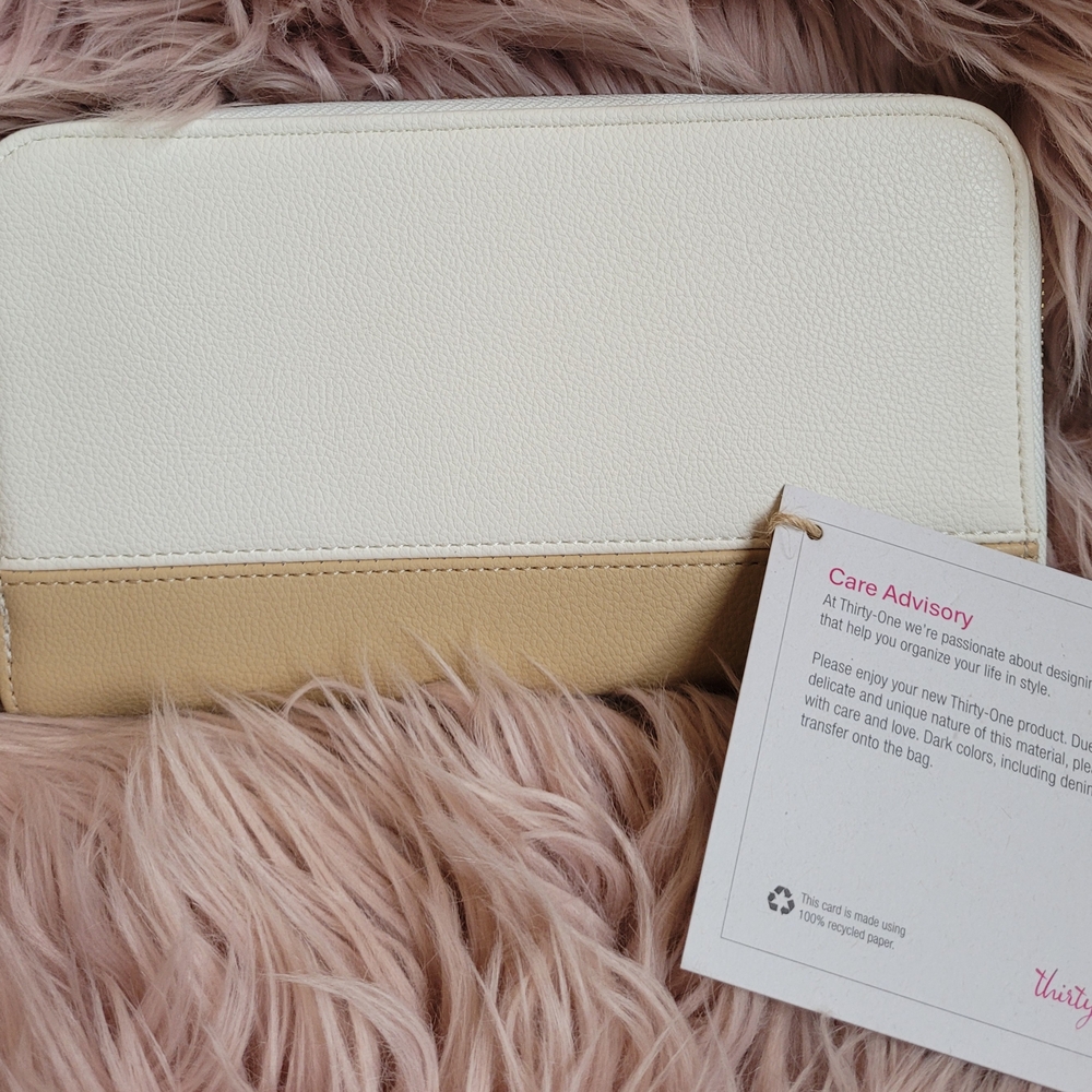 Thirty-One White and Tan Wallet